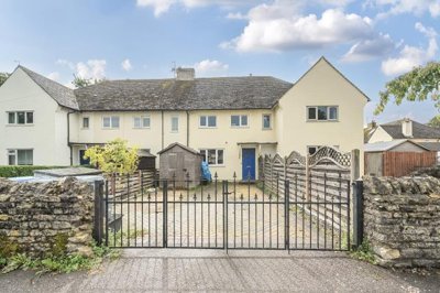 Property on Corn Street, OX28 6AY