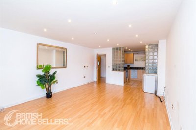 Property on SO14 2GH
