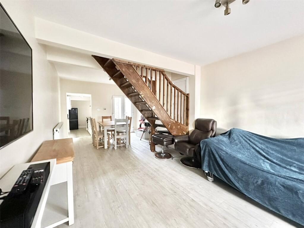 Terraced House
