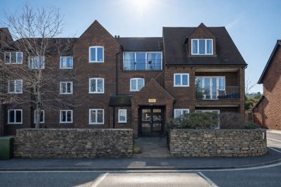 Property on Hensington Road, OX20 1JL