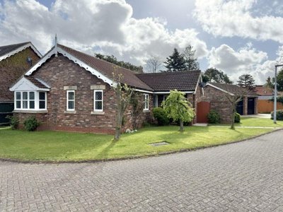 Property on Hunters Close, DN37 9NG