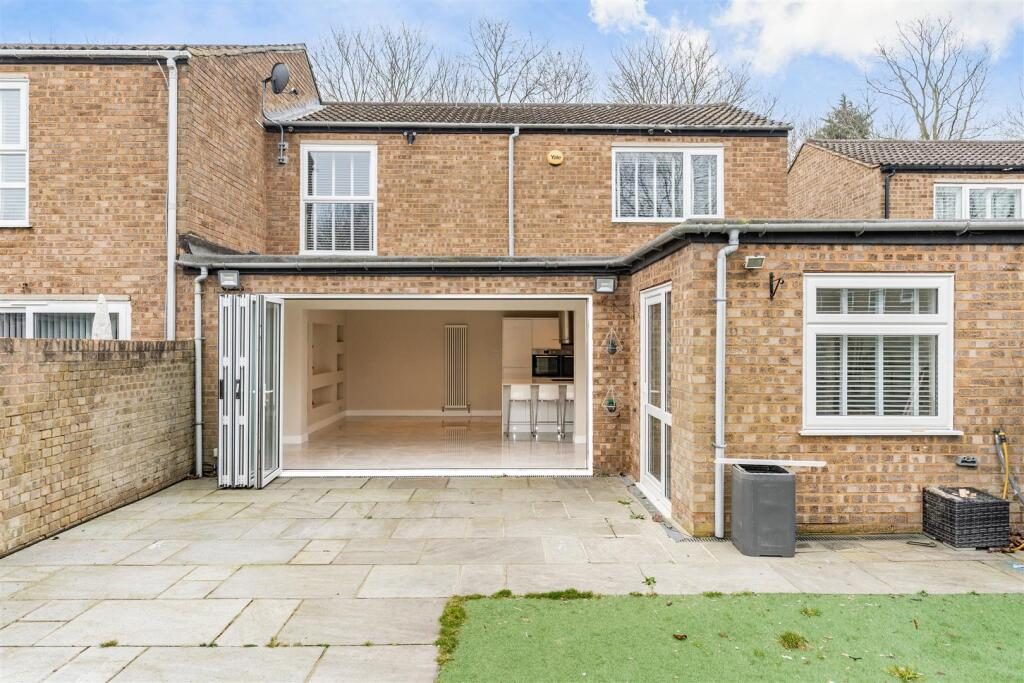 Terraced House