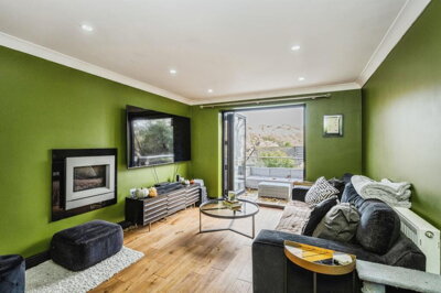 Property on Ffordd Taliesin, SA2 7DF