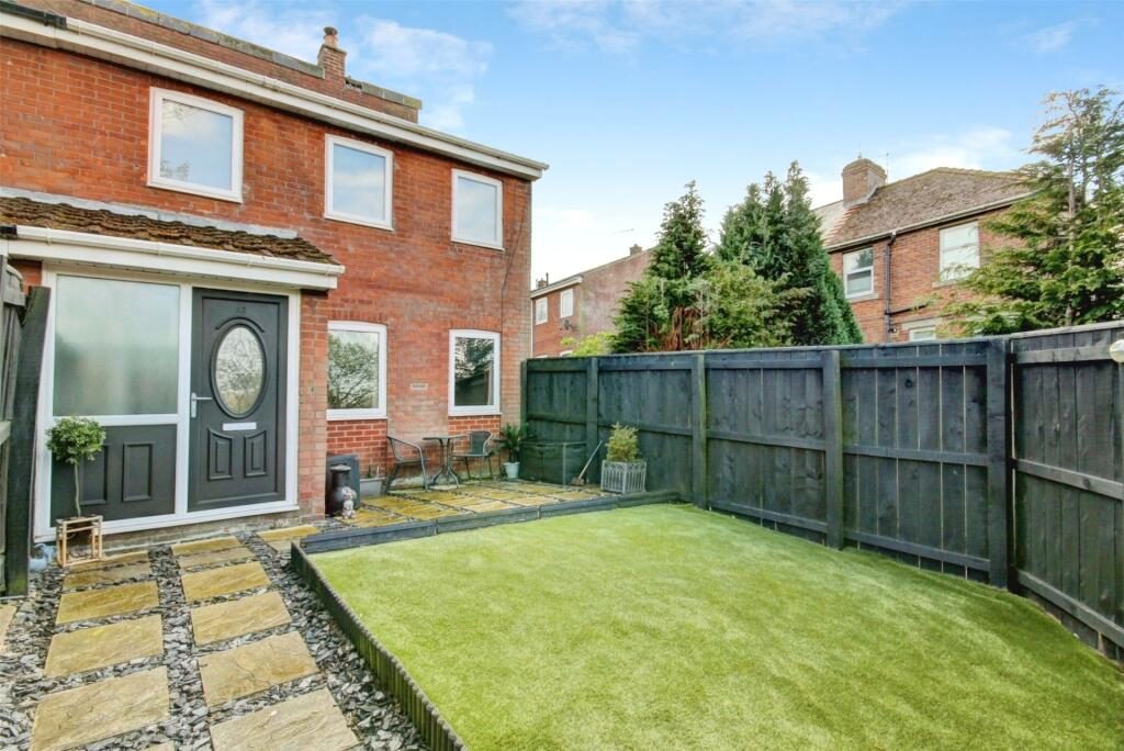 Terraced House