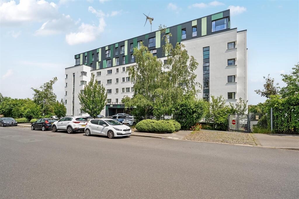 Property main image