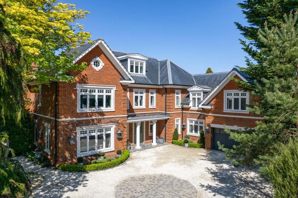 Property main image