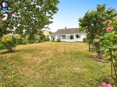 Property on The Worthings, BS24 0DJ