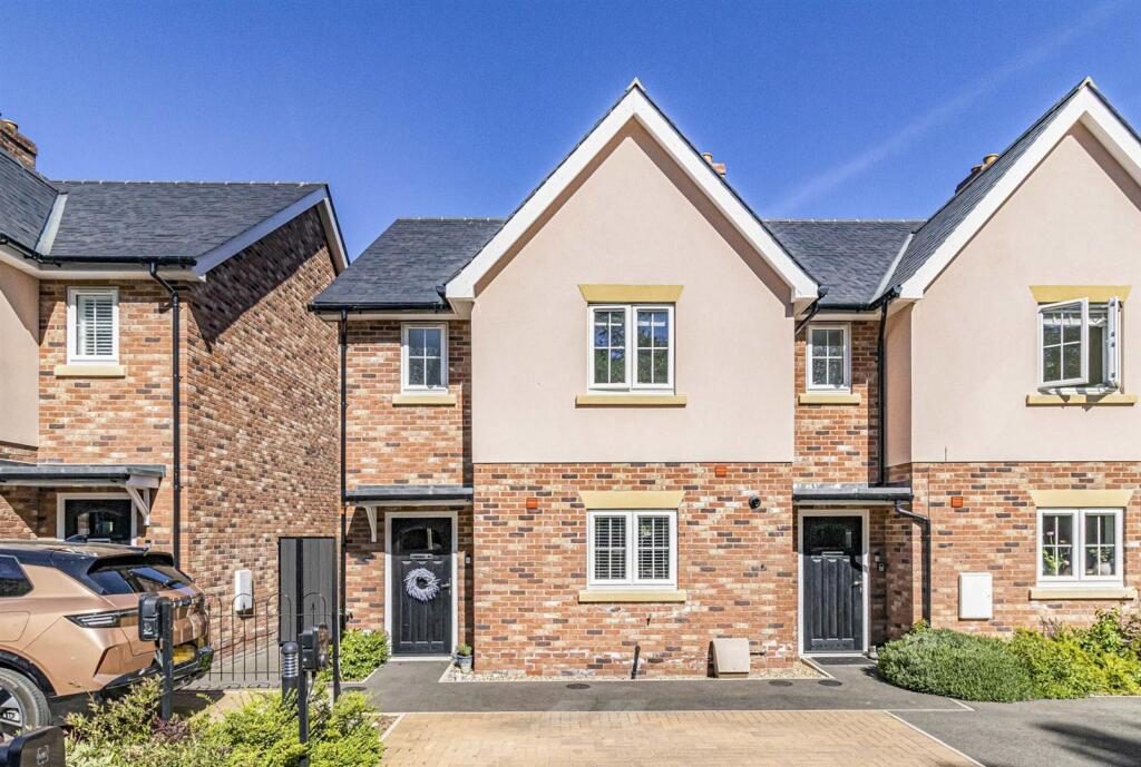 Terraced House