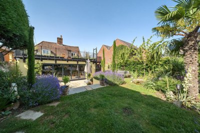 Property on Chapel Street, RG18 4JP