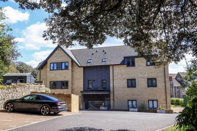 Property on Albert Road, BS21 7RT