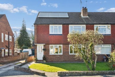 Property on Pinewood Green, SL0 0QQ