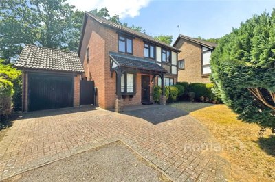 Property on Abingdon Road, GU47 9RN