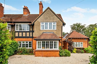Property on Battery End, RG14 6NX