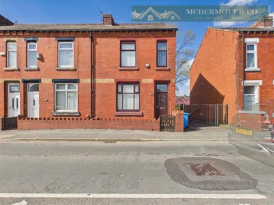 Property on Oldham Road, M35 9AS