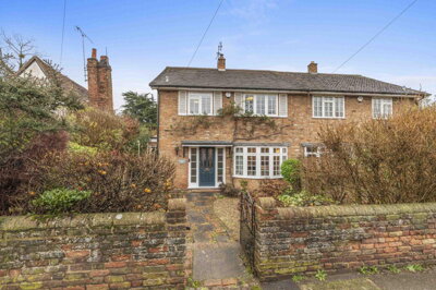Property on Marlow Road, SL7 1RR