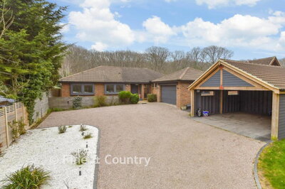 Property on Radfall Ride, CT5 3EW