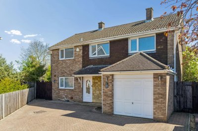 Property on Coombe Drive, LU6 2AE