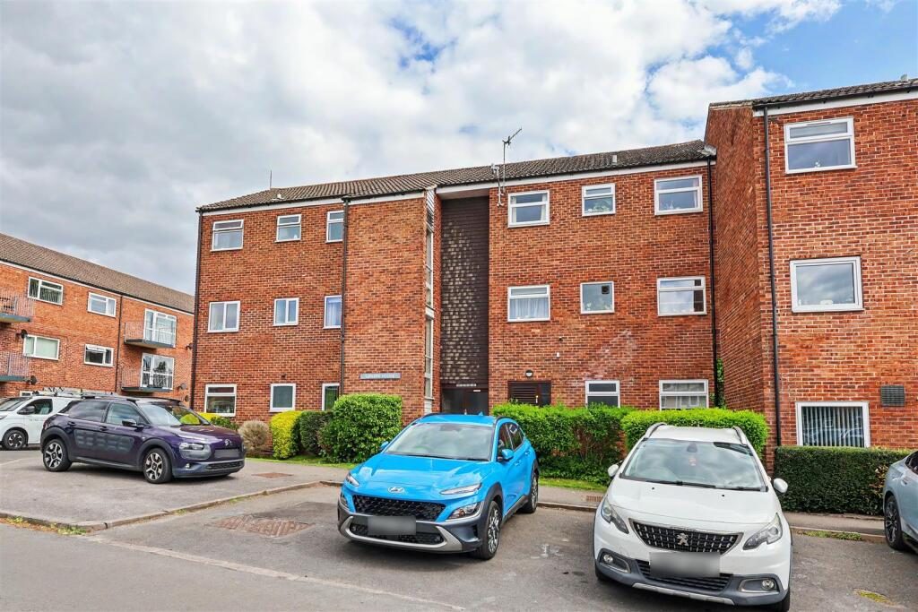 Property main image