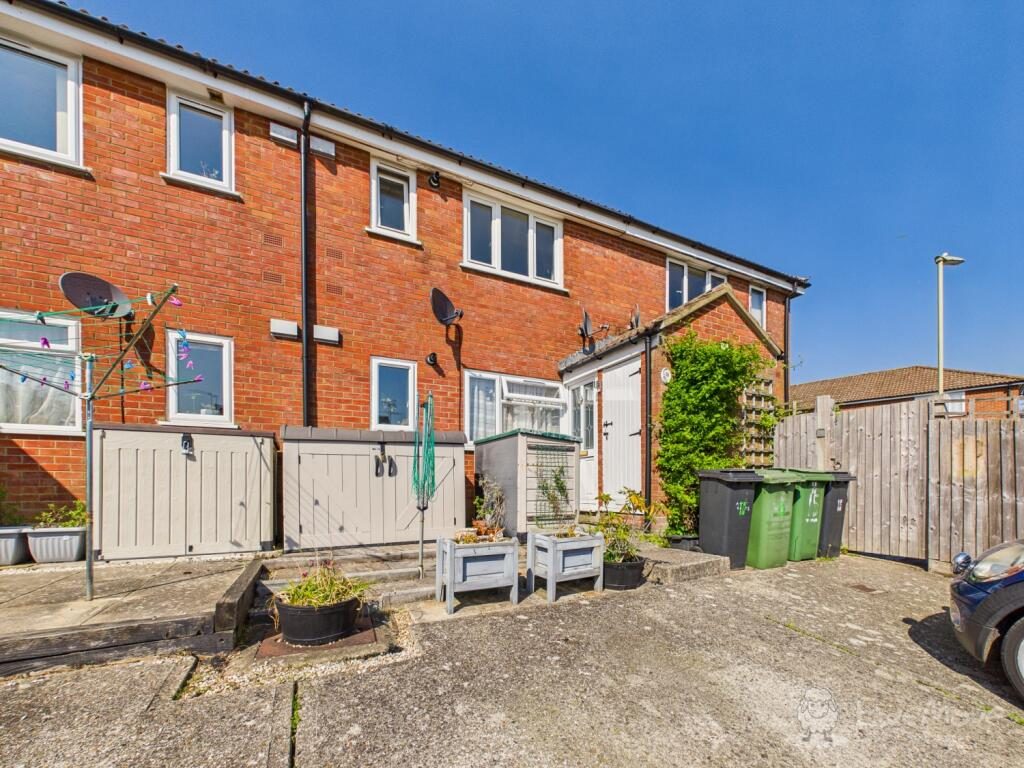 Ground Maisonette