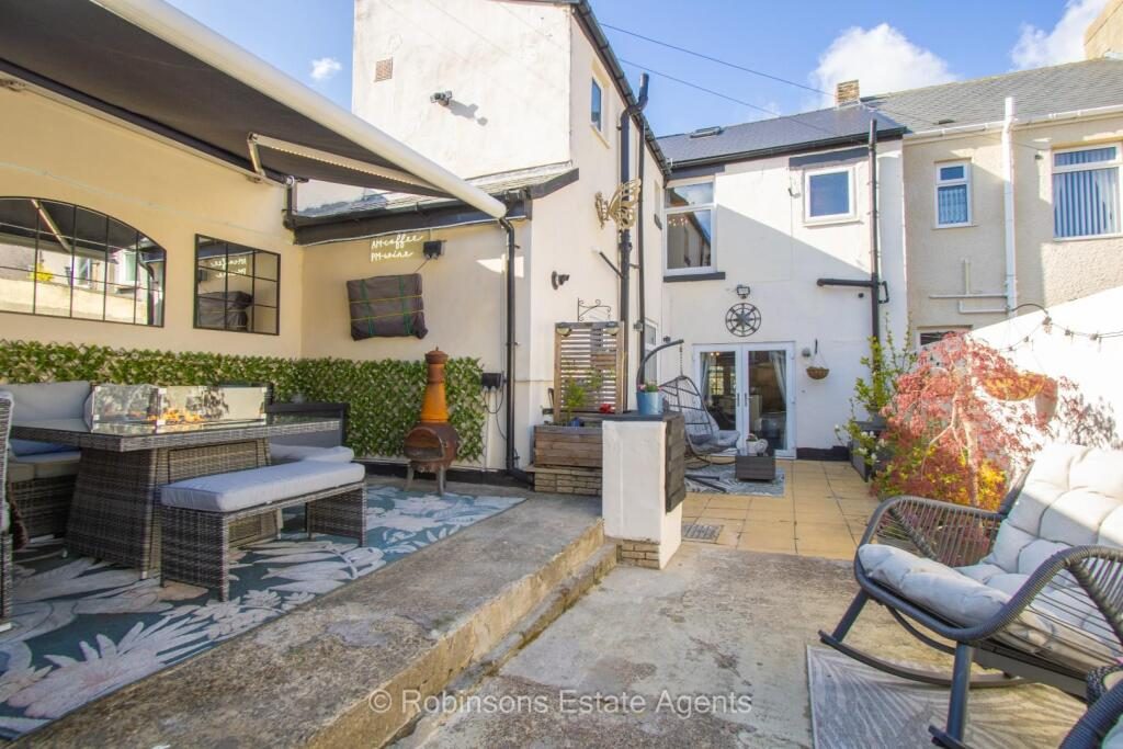 Terraced House