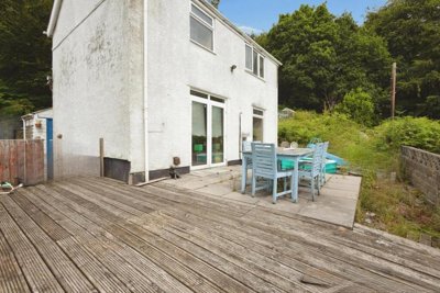 Property on Plas Cadwgan Road, SA6 5AG