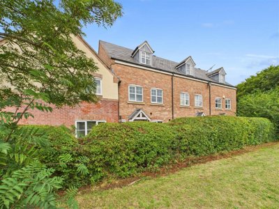 Property on Wordsworth Avenue, CV37 7JB