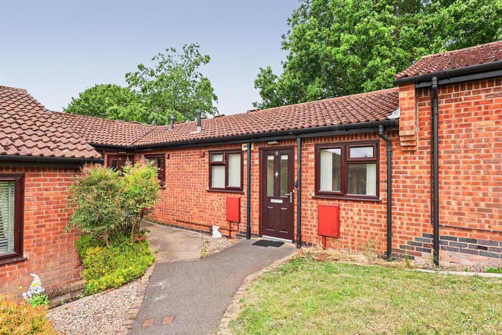 Property main image
