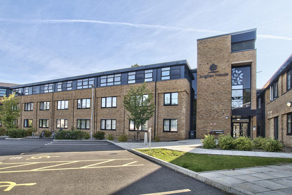 Property main image