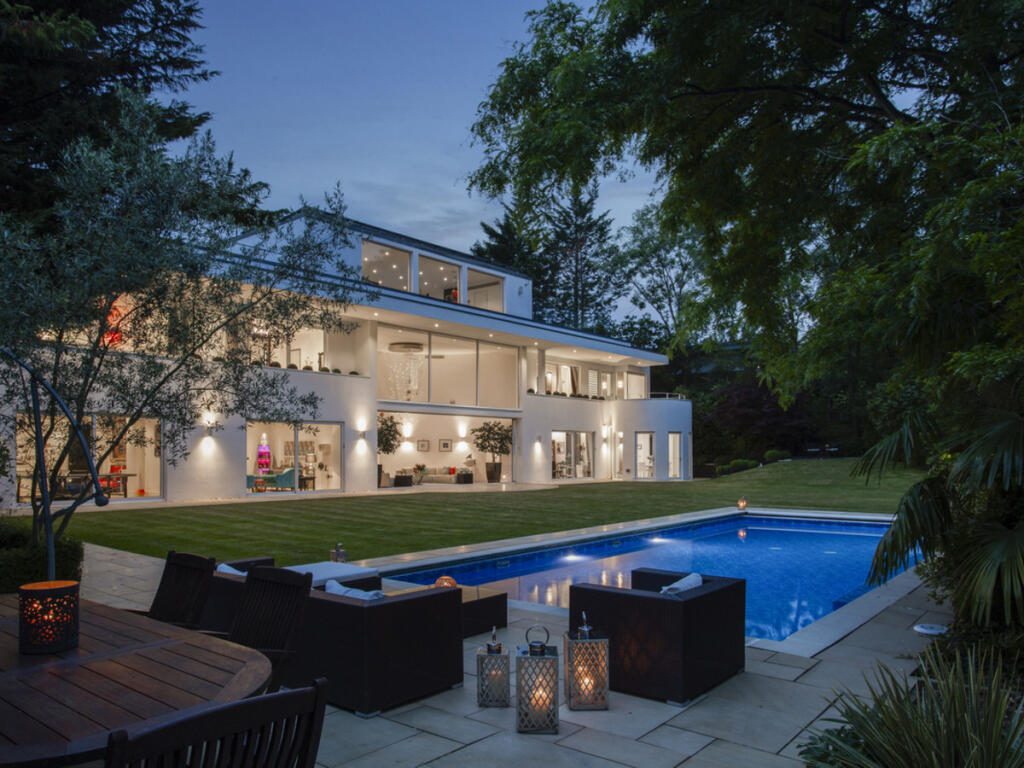 Property main image