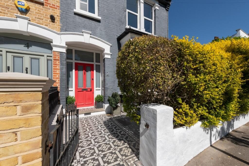 Terraced House