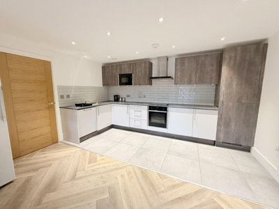 Property on Stratford Road, B90 3FU