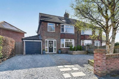 Property on Moat Field, YO10 3PT