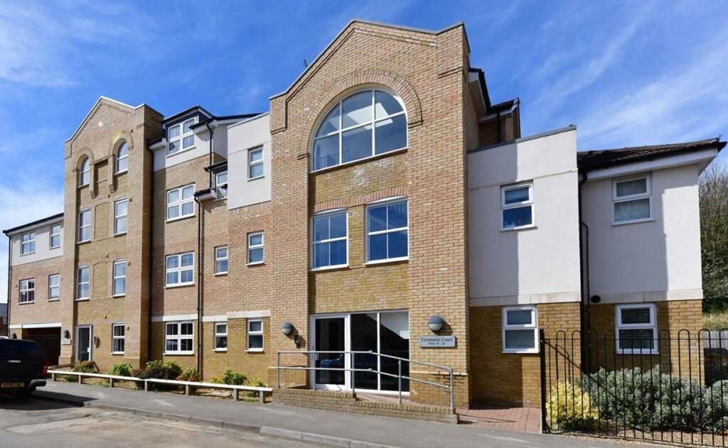 Property main image