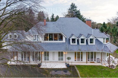 Property on Pistyll Hill, LL12 8LE