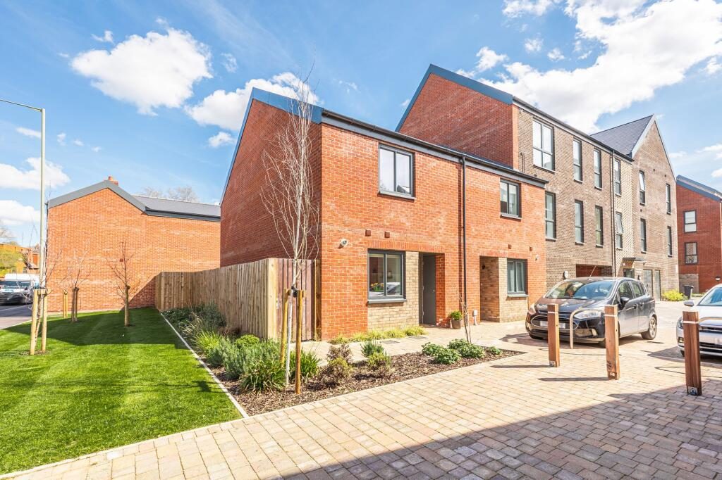 Terraced House