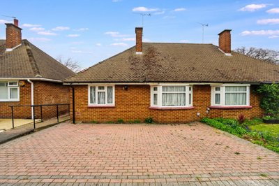 Property on Sevenoaks Close, DA7 6AL