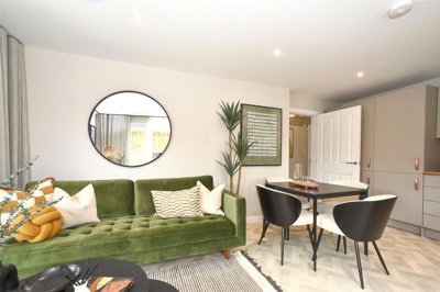 Property on SN15 1GE