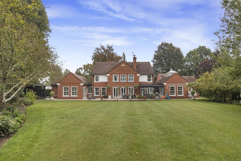 Property main image