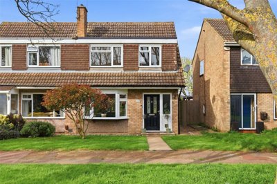 Property on Jackdaw Close, SS3 9YQ