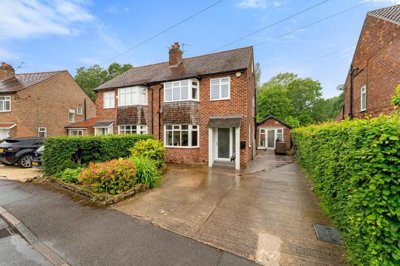 Property on Deanway, SK9 2JT