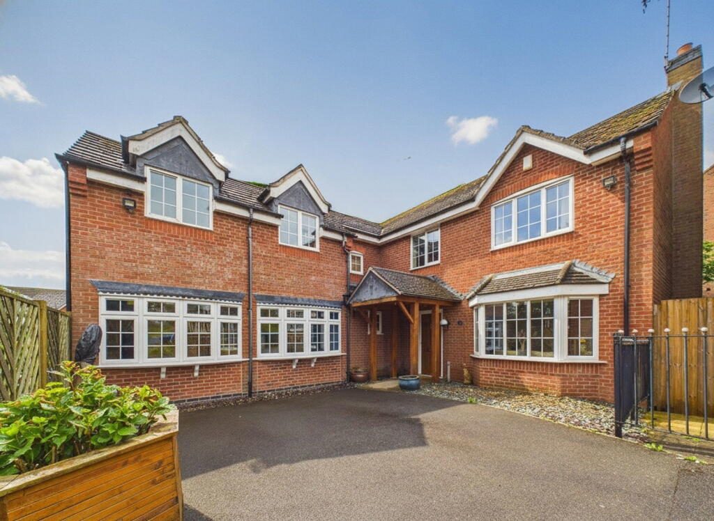 Property main image
