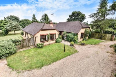 Property on TN27 0NJ