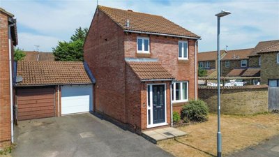 Property on The Delph, RG6 3AW