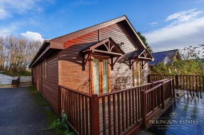 Property on PL13 1PR