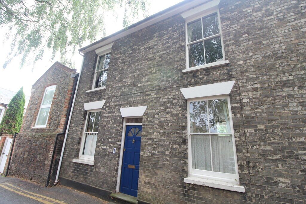 Terraced House