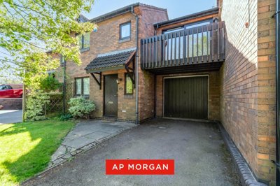 Property on Foxholes Lane, B97 5YT