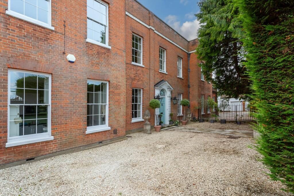 Terraced House