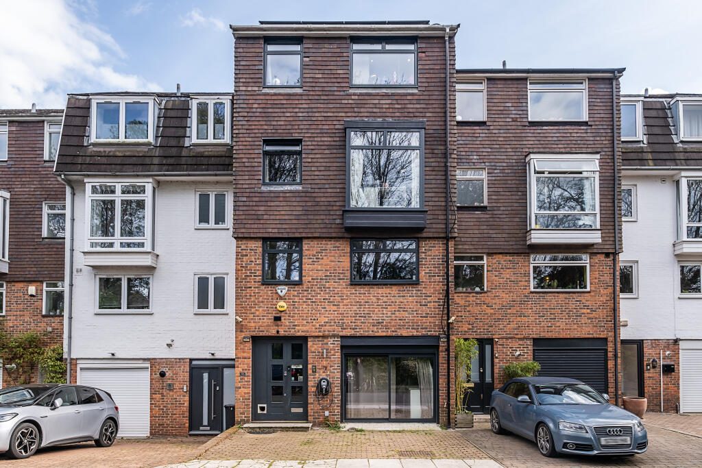 Terraced House