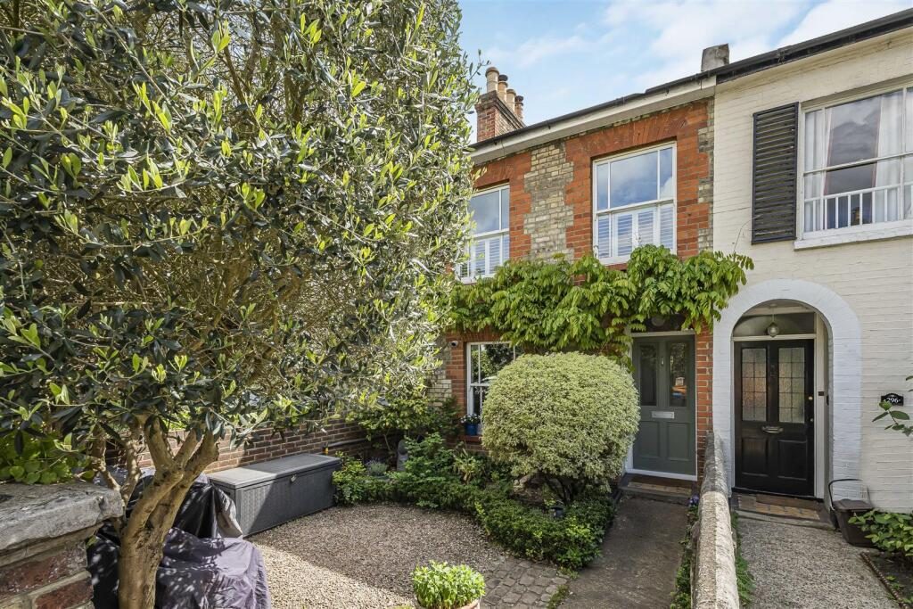 Terraced House