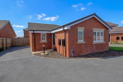 Property on Hodges Close, CV13 6FD